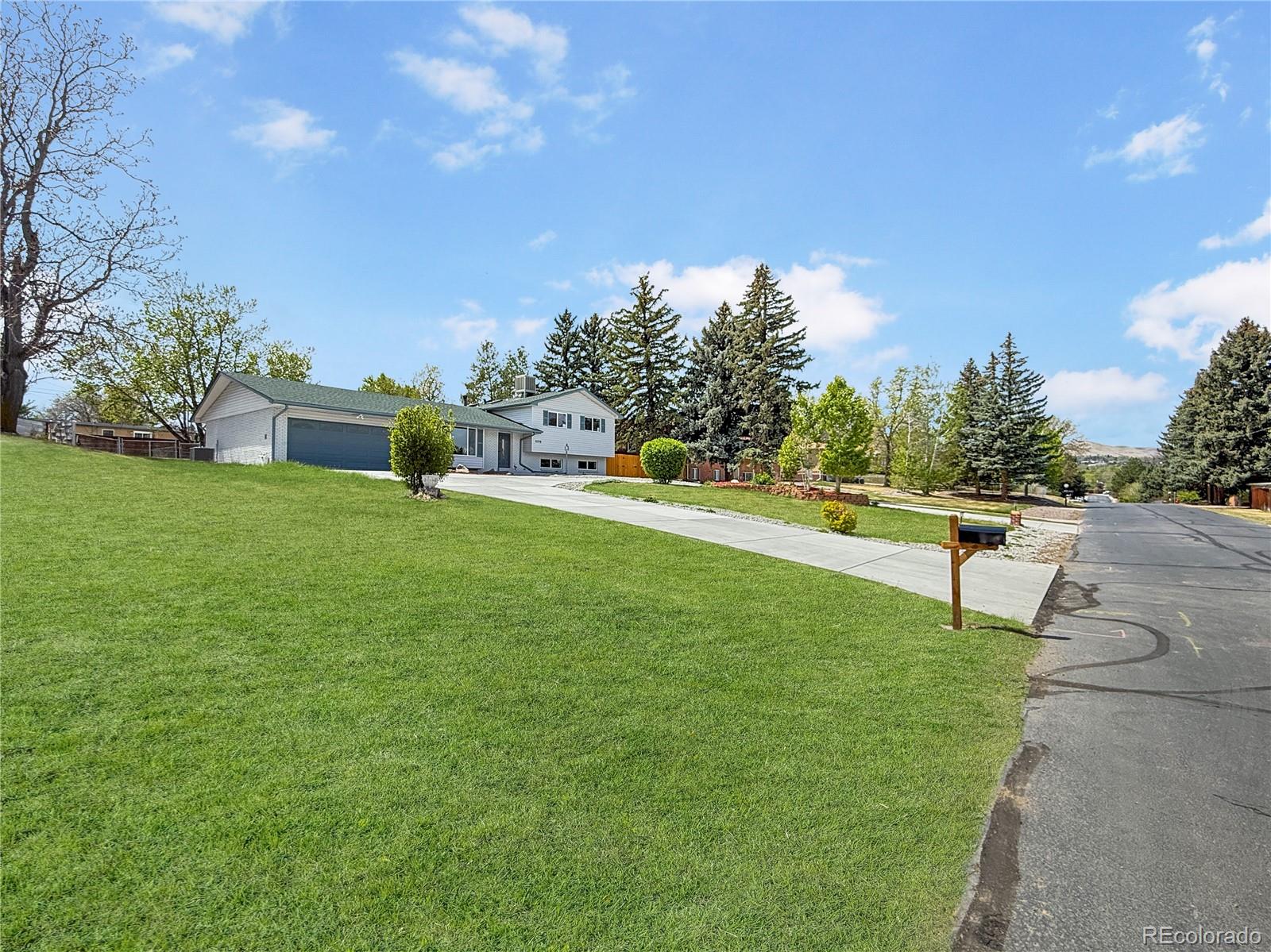 11310 W Center Ave