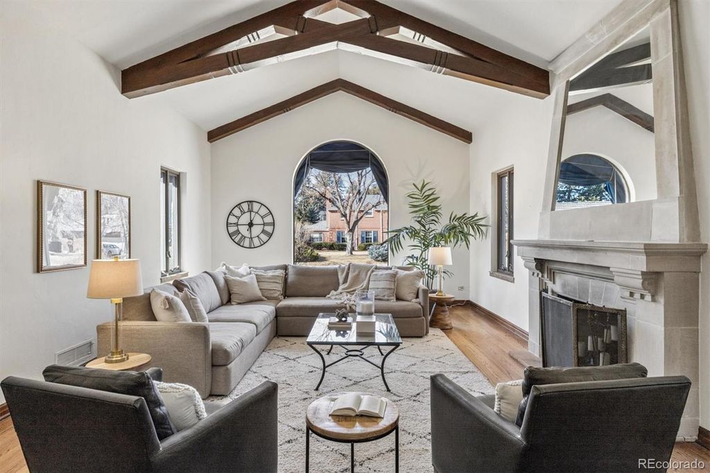 Photo of 6 Ivy Lane, Denver, CO 80220 (MLS # 3090993)