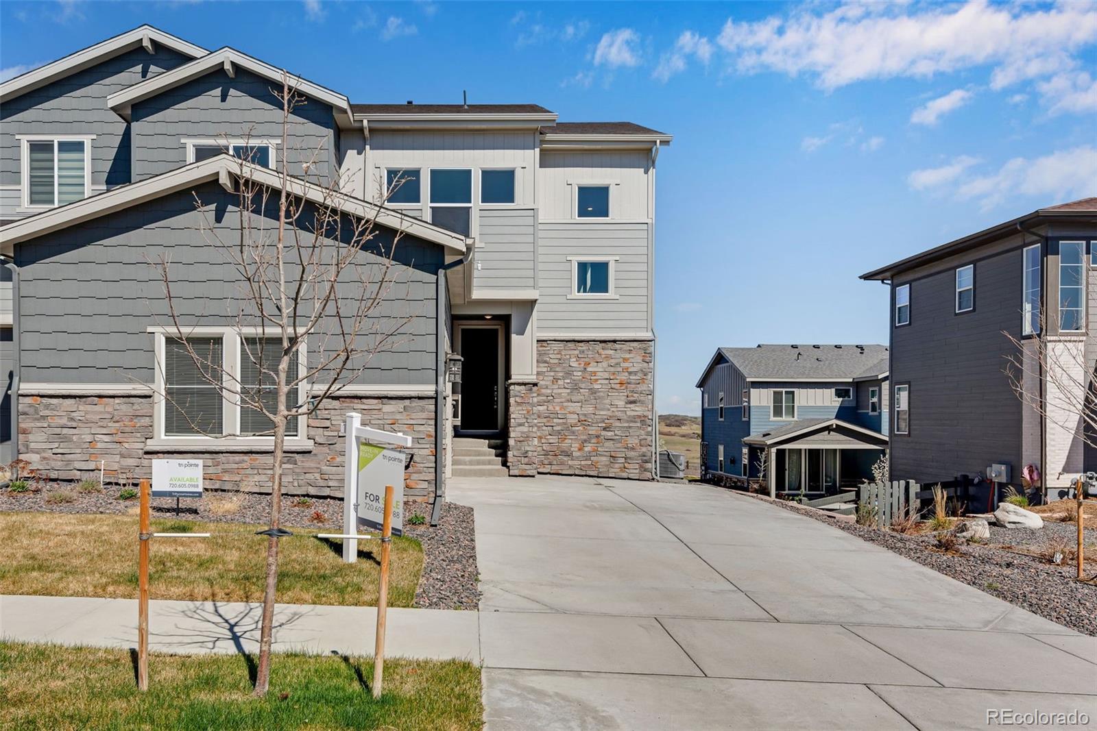 6863 Oak Canyon Circle
