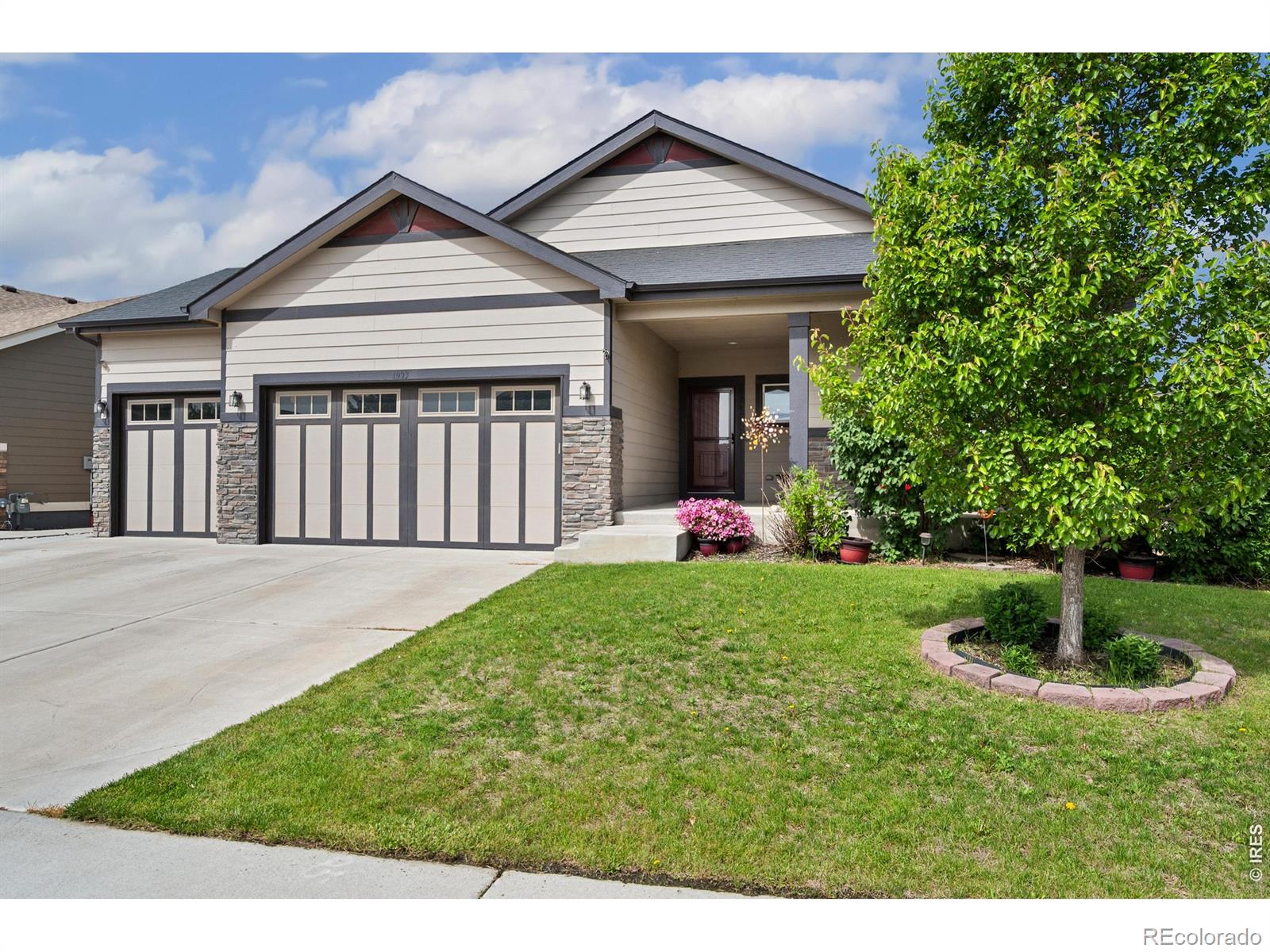 1003 Settlers Drive