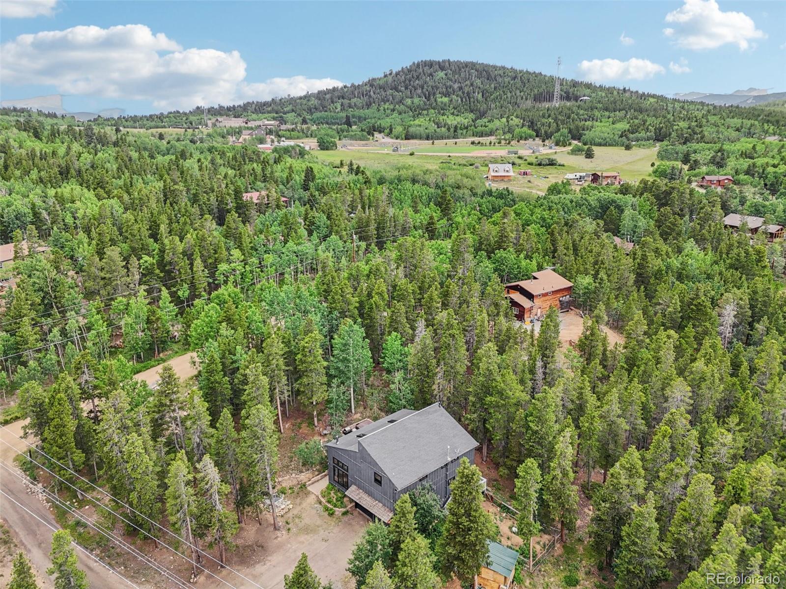 1280 Highpoint Circle