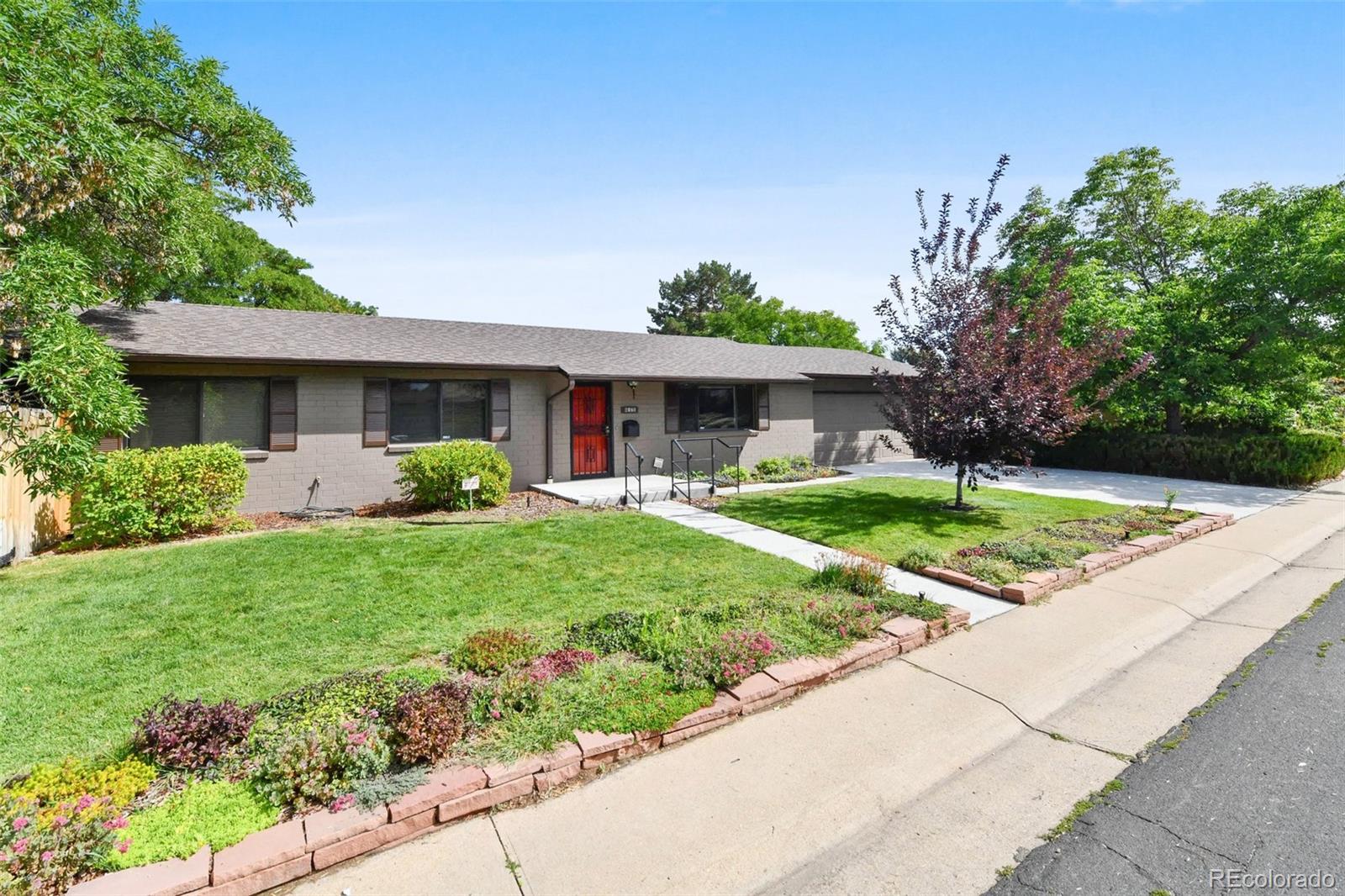 6175 E Dakota Avenue