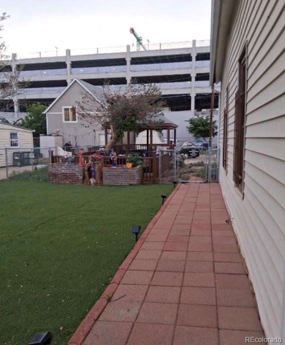 3931 N Humboldt Street