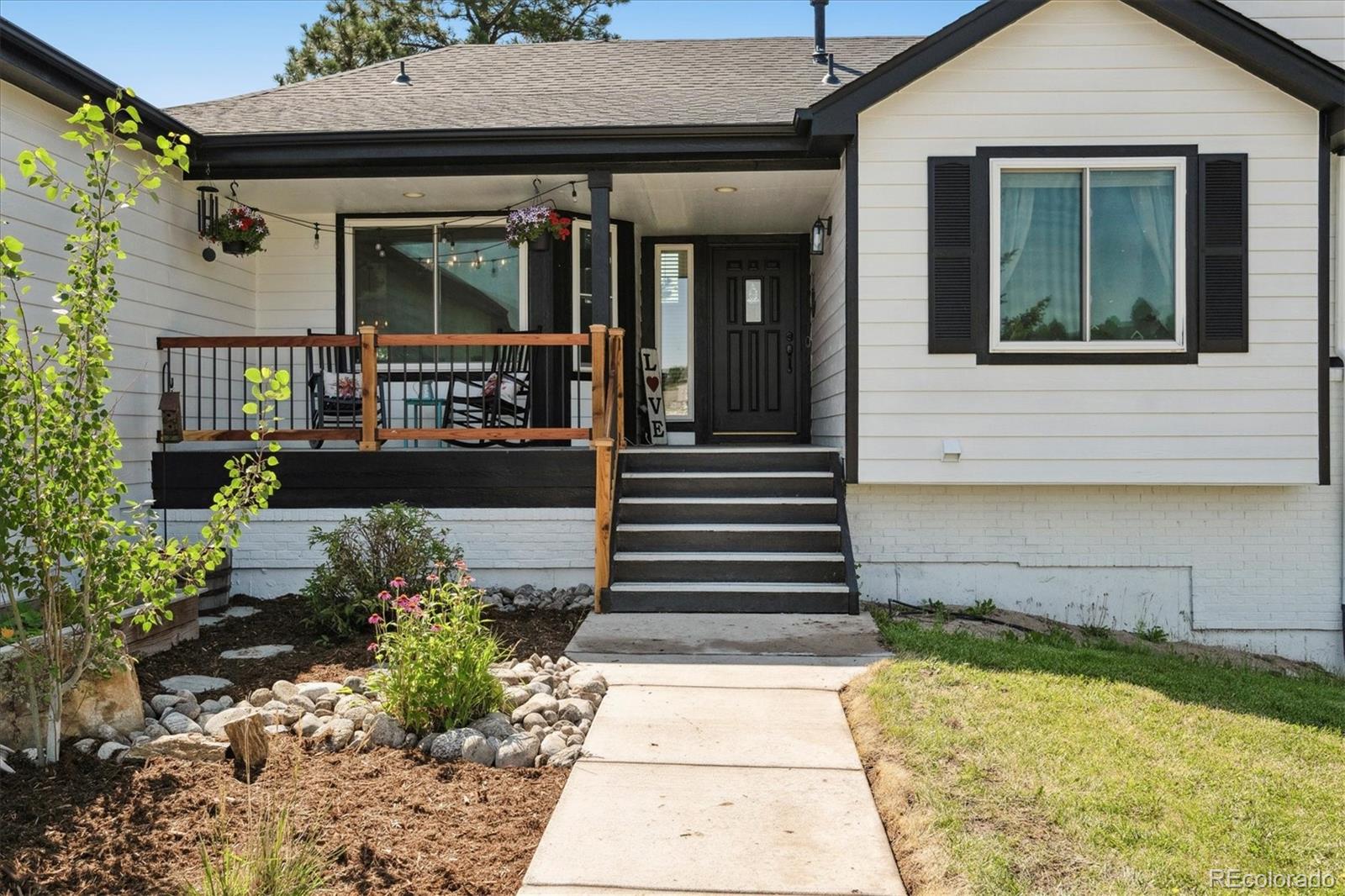 3364 Meadowlark Court