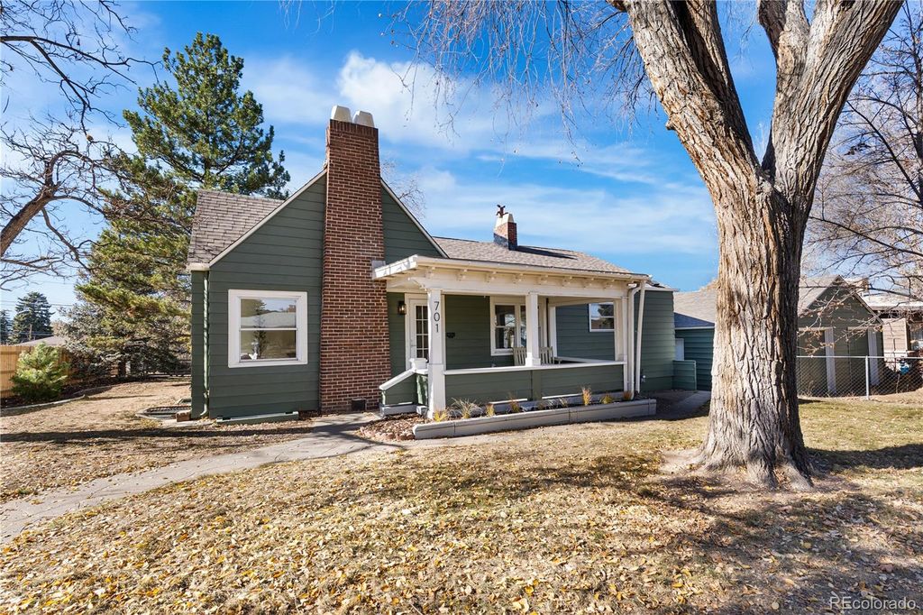 Photo of 701 W Quincy Avenue, Englewood, CO 80110 (MLS # 4079838)