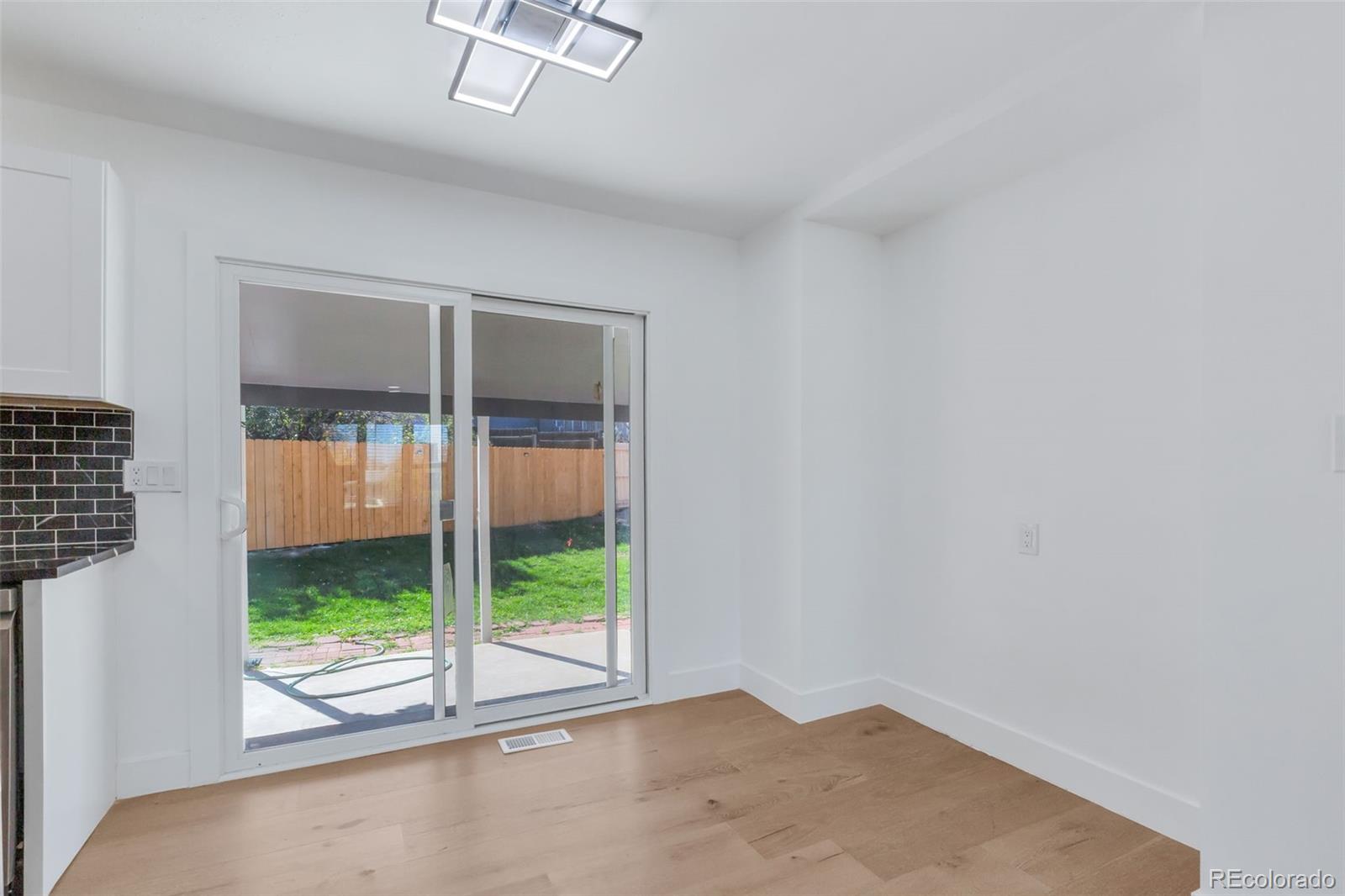 12215 Garfield Place