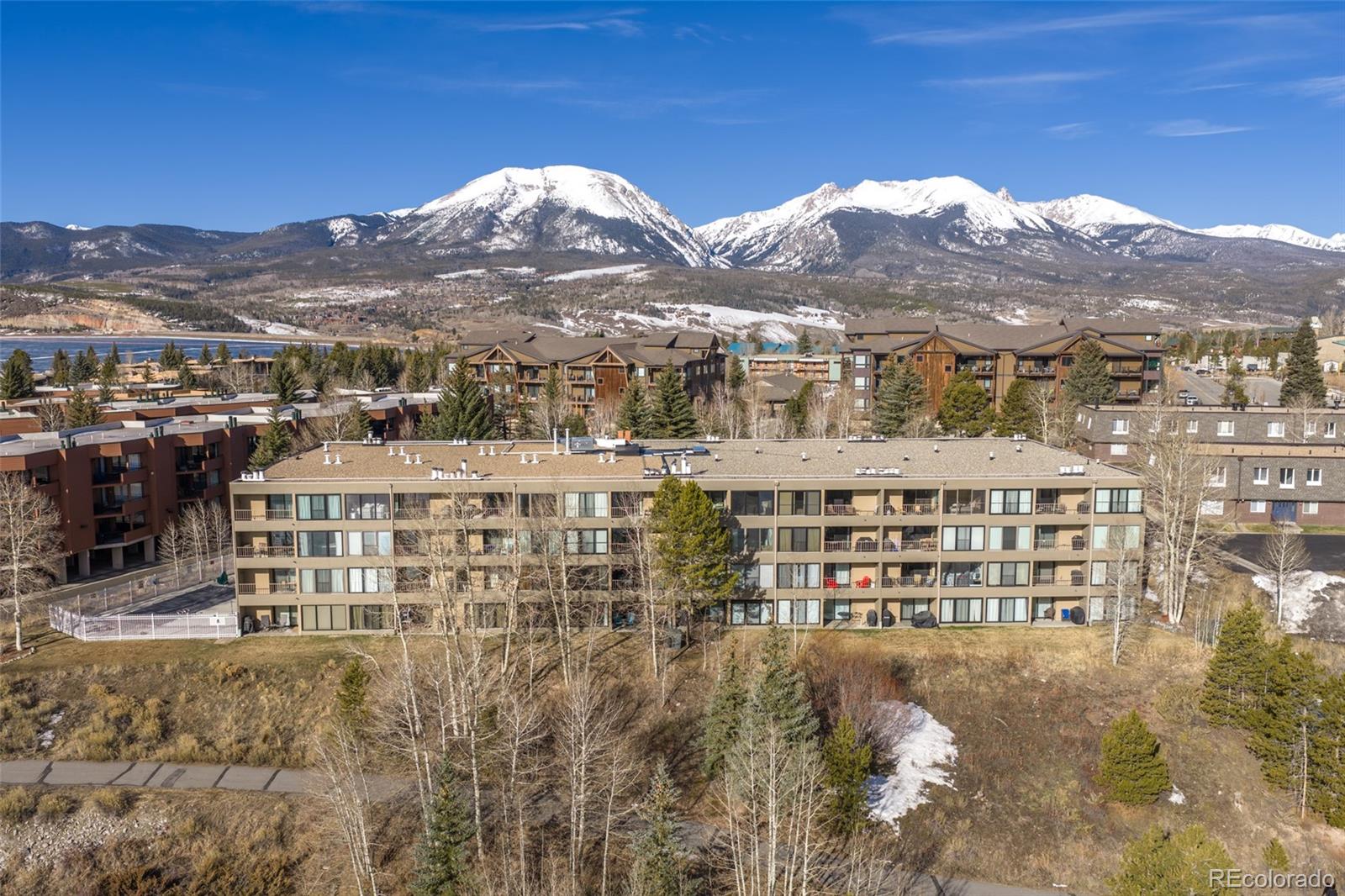 220 E La Bonte Street 219