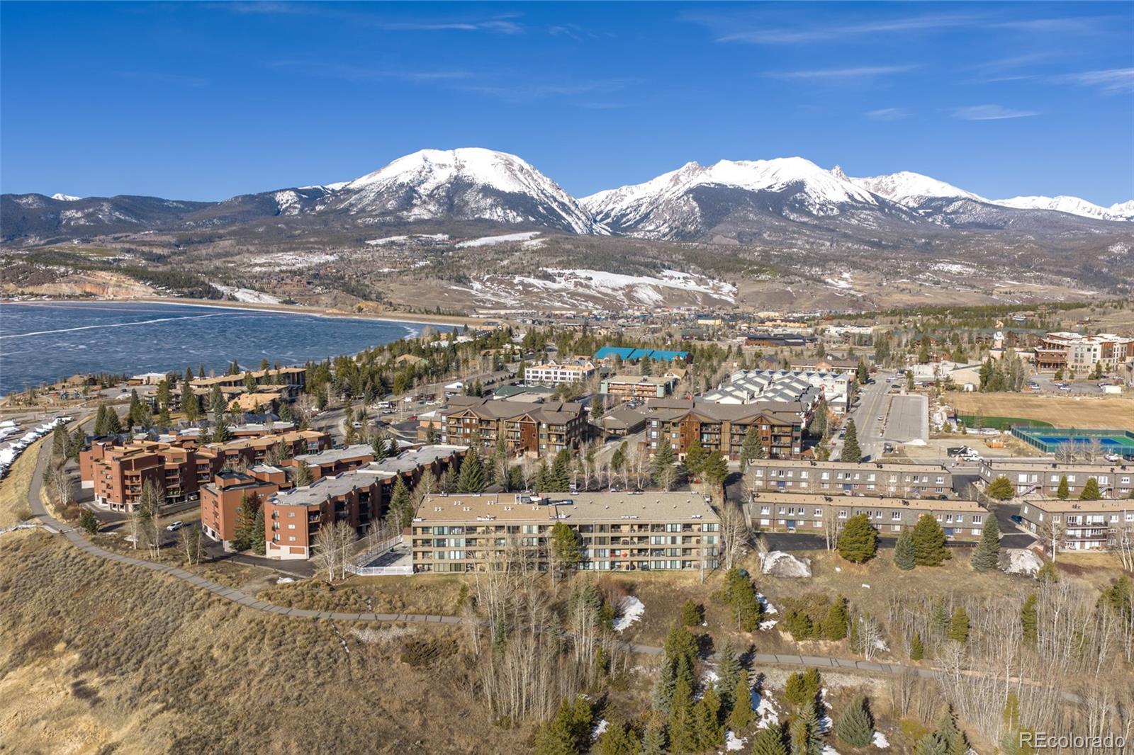 220 E La Bonte Street 219