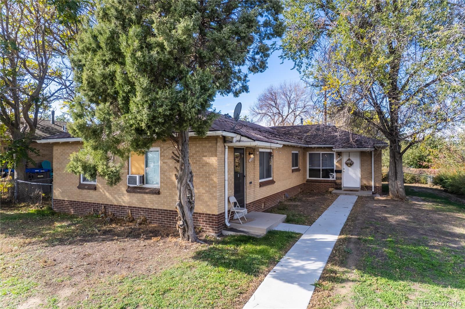 3255-3259 Pontiac Street