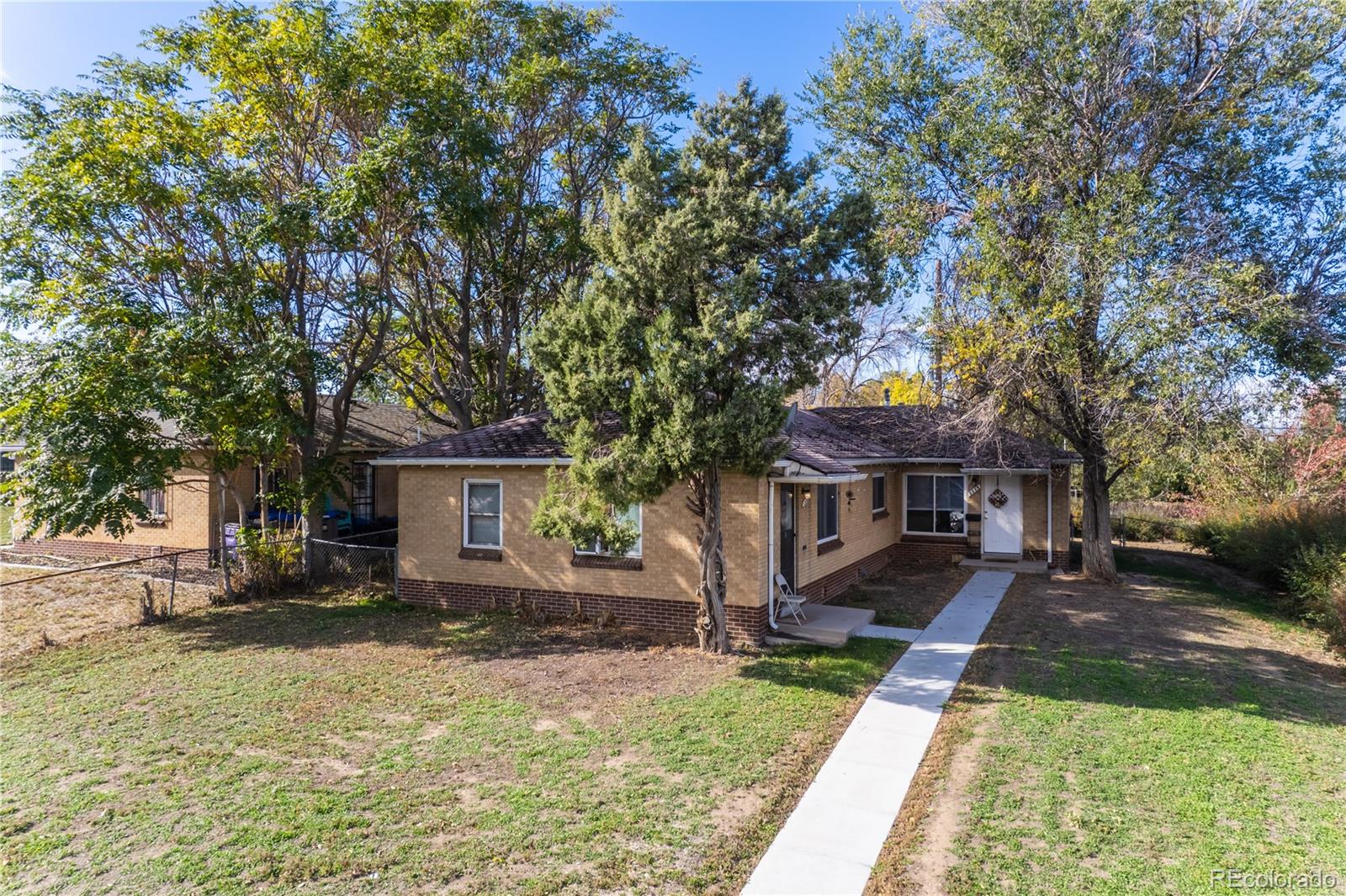 3255-3259 Pontiac Street