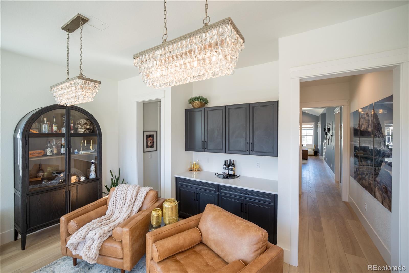 1589 Chestnut Avenue