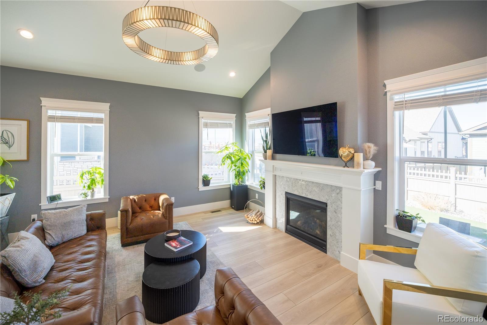 1589 Chestnut Avenue