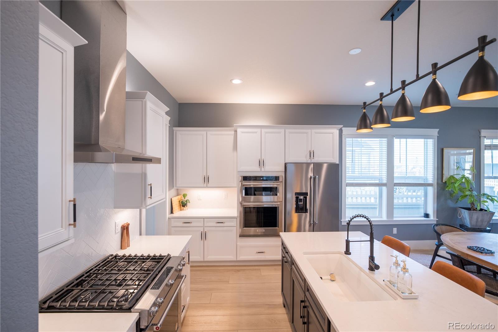 1589 Chestnut Avenue