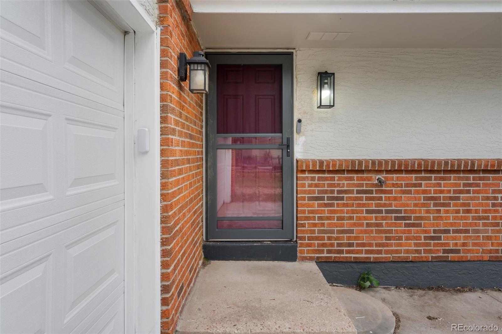 5045 N Splendid Circle