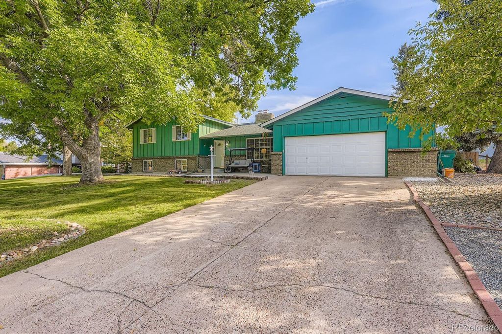 Photo of 6910 W Floyd Avenue, Lakewood, CO 80227 (MLS # 4633113)