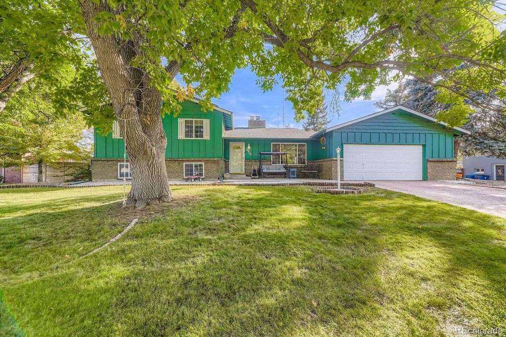 Photo of 6910 W Floyd Avenue, Lakewood, CO 80227 (MLS # 4633113)