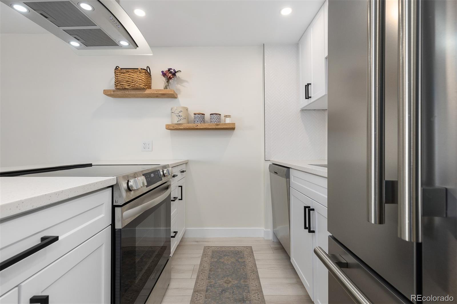 955 Eudora Street 1606
