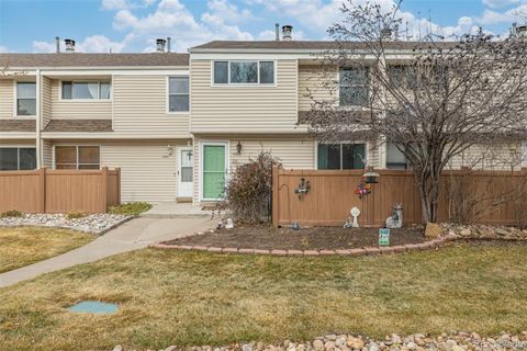 4233 E Maplewood Way Centennial CO 80121