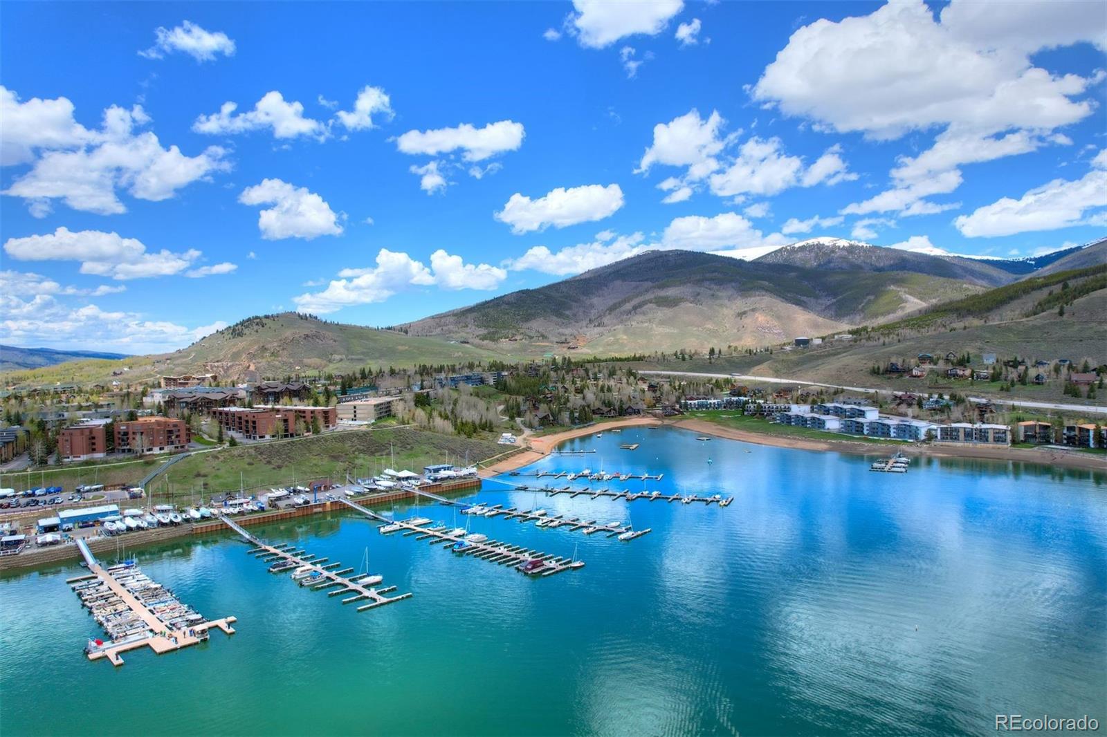 220 E La Bonte Street 231