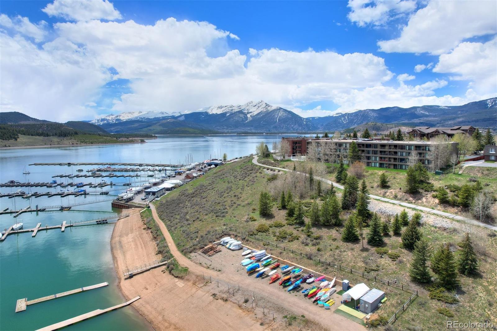 220 E La Bonte Street 231