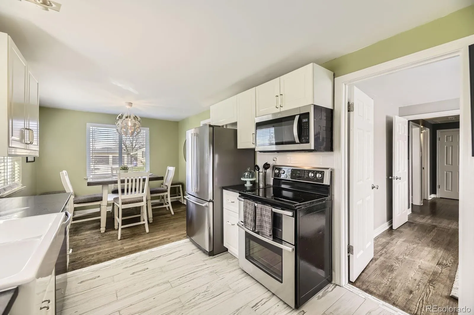 Denver, Colorado 80219, United States, 3 Bedrooms Bedrooms, ,1 BathroomBathrooms,Residential,Pending,114684