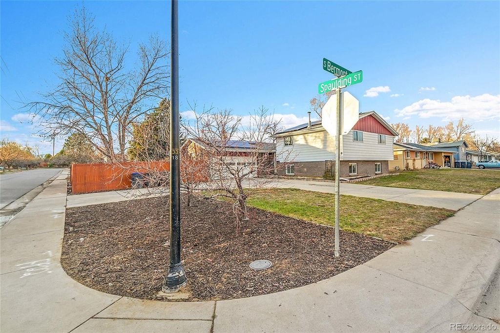 Photo of 893 S Bermont Avenue, Lafayette, CO 80026 (MLS # 8092945)