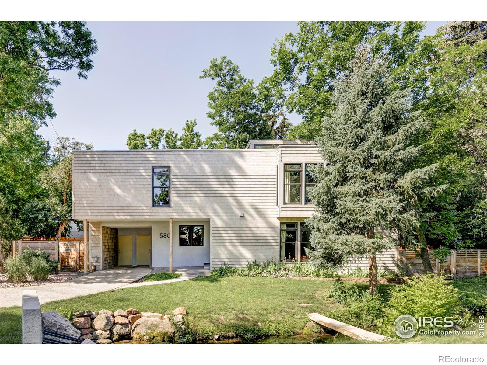 580 Pleasant Street