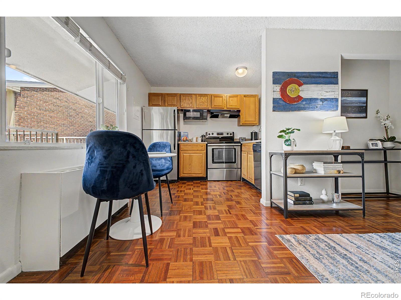 3161 Madison Avenue Q424