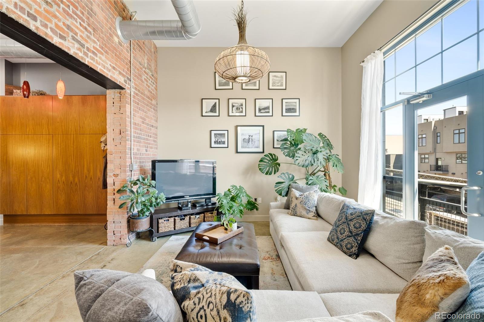 2500 Walnut Street 201