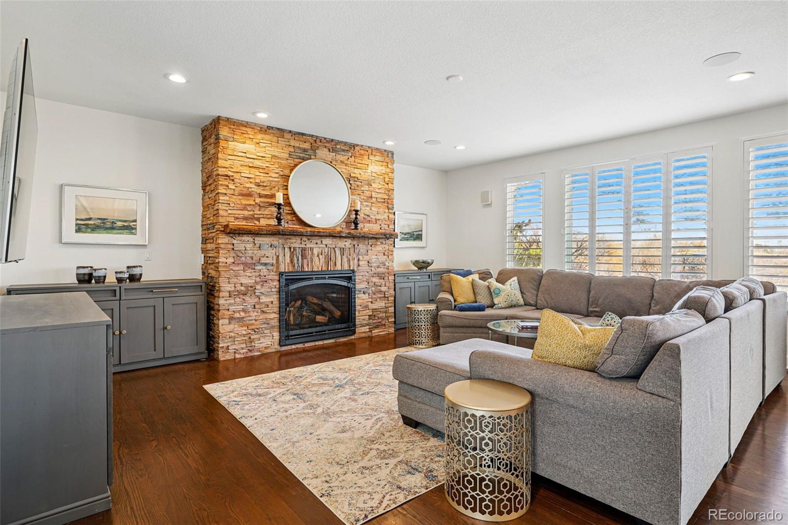 6577 Esperanza Drive