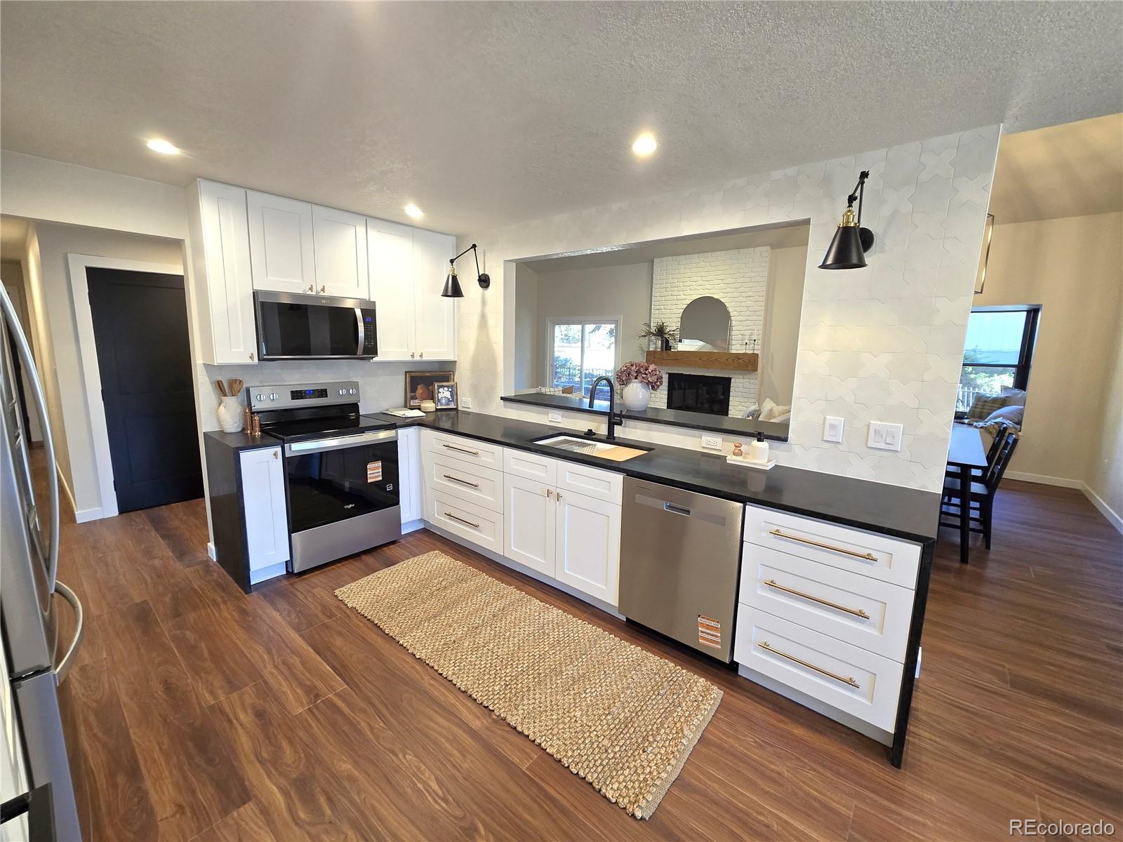 2643 S Wadsworth Circle 25