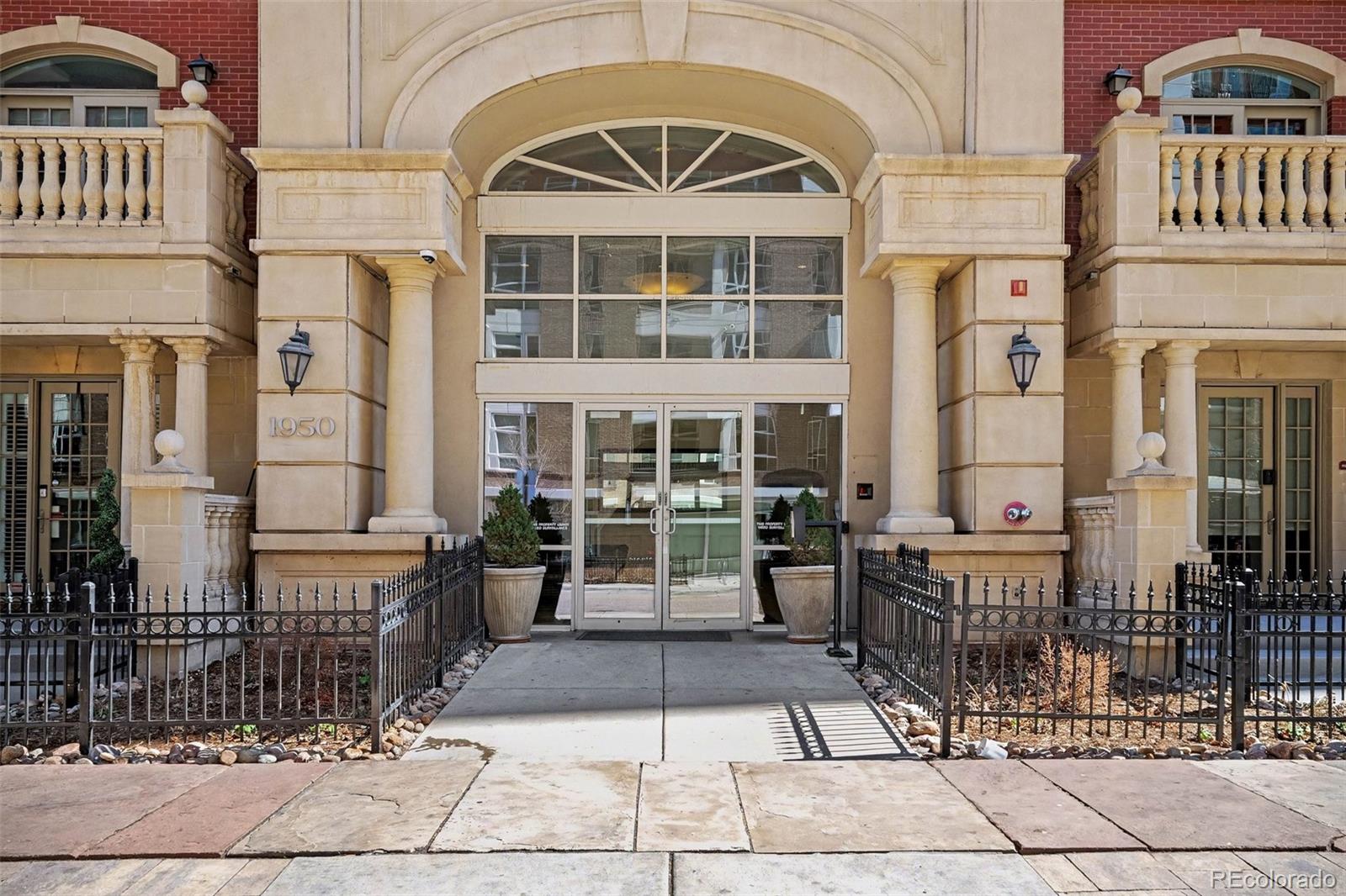 1950 N Logan Street 708