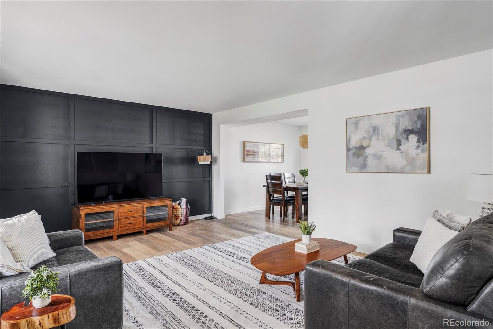 1129 S Kittredge Street