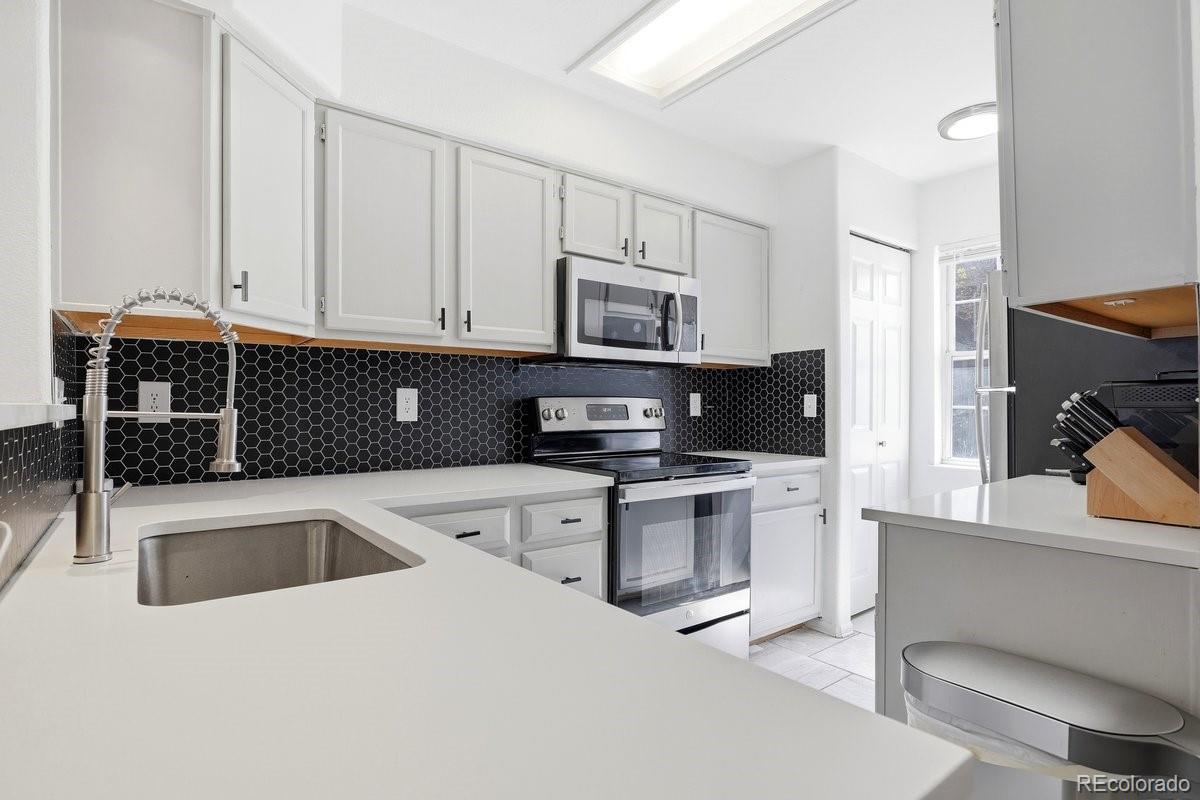 8290 S Fillmore Circle