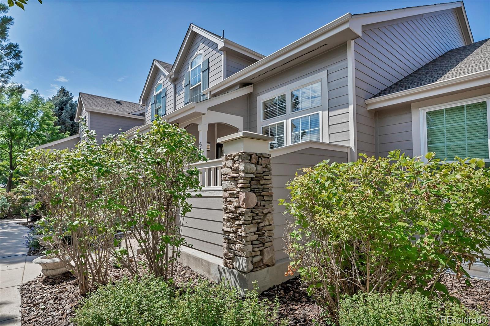 577 Clarendon Loop