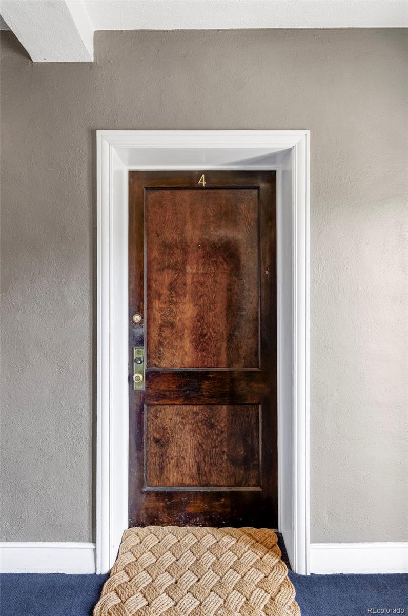 1369 N Downing Street 4