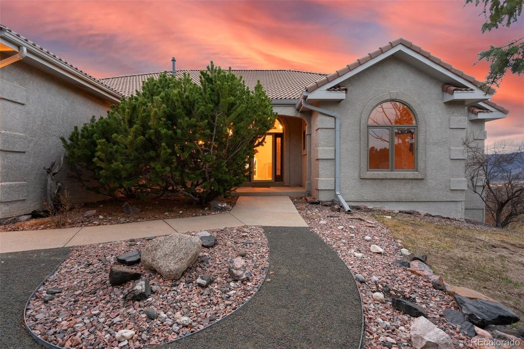 Photo of 265 Ox Yoke Way, Monument, CO 80132 (MLS # 4045688)