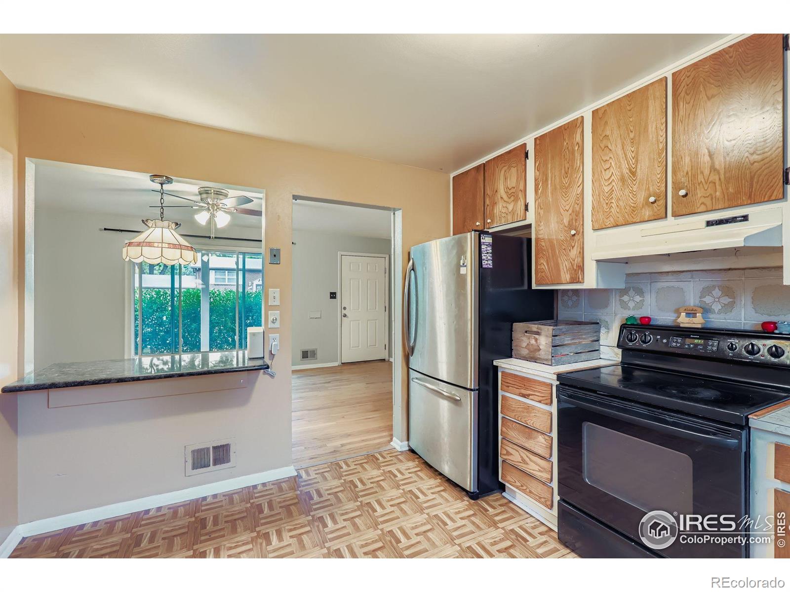 11816 Spring Drive