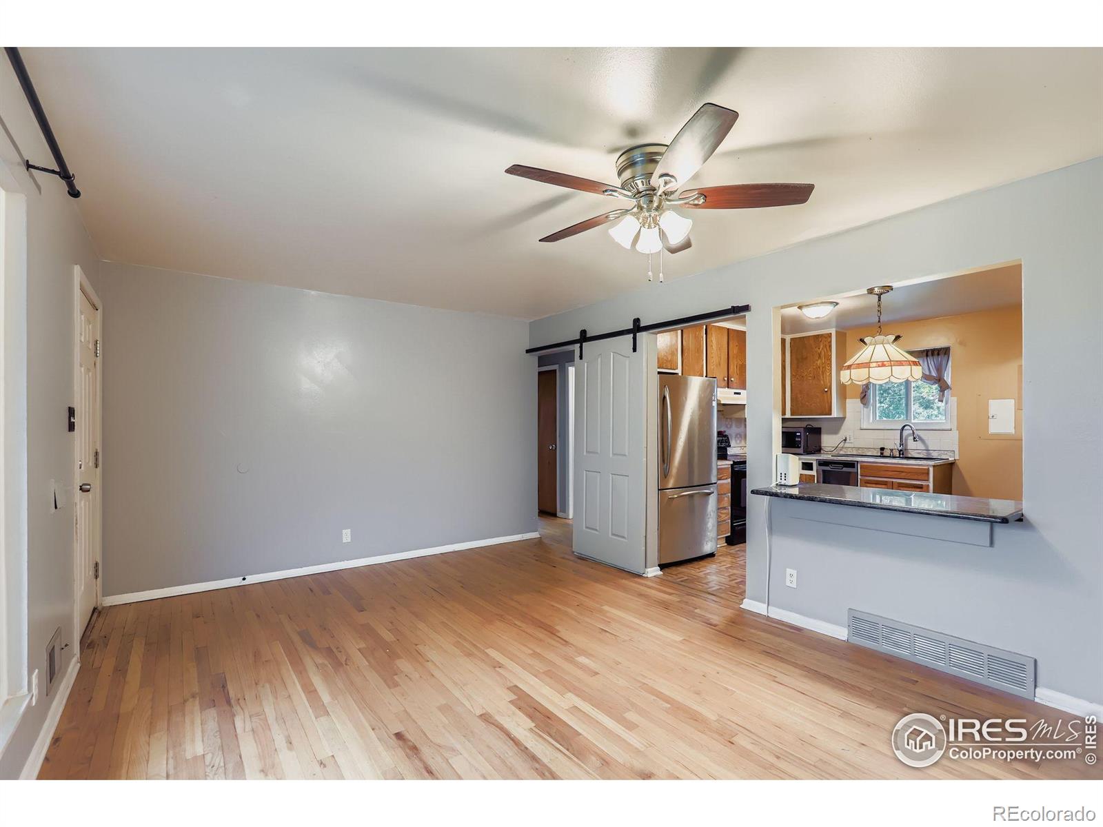 11816 Spring Drive
