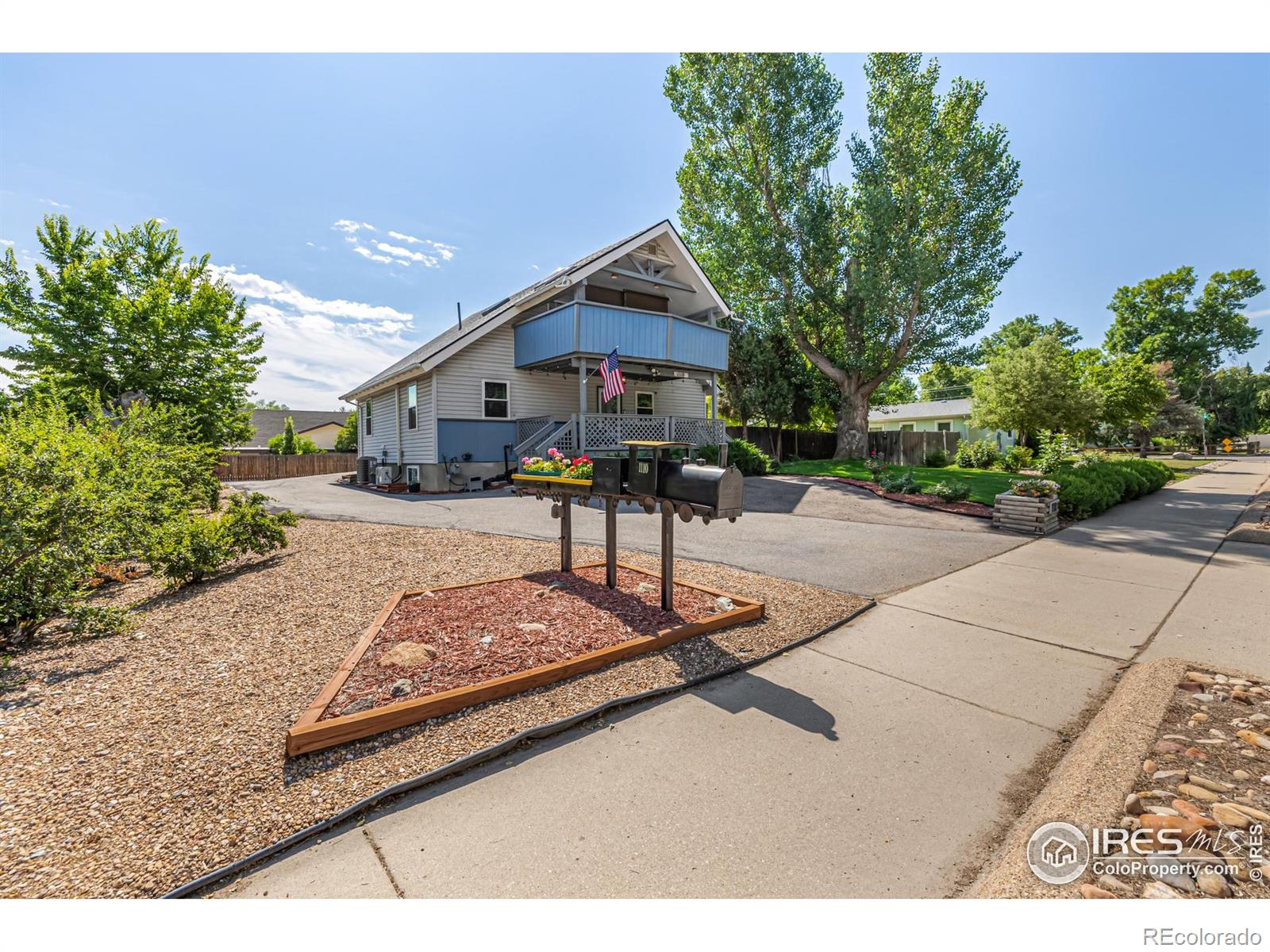 1110 Hover Street