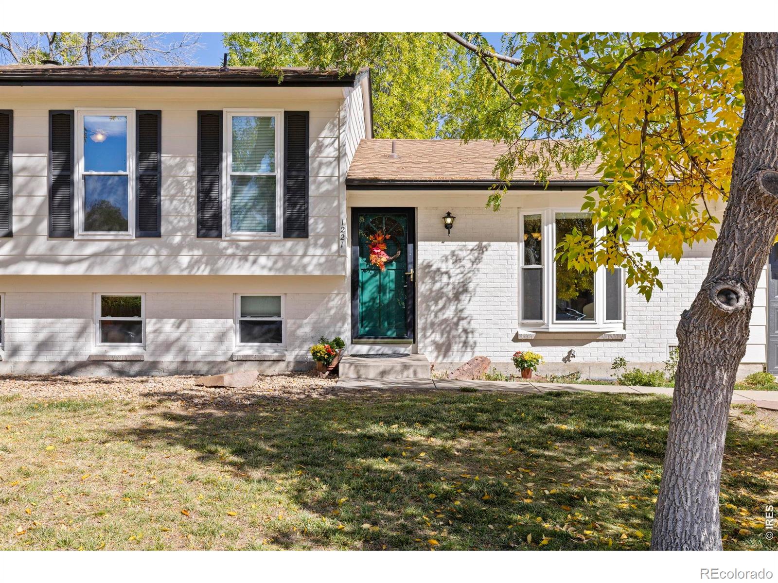 1221 Picardy Place