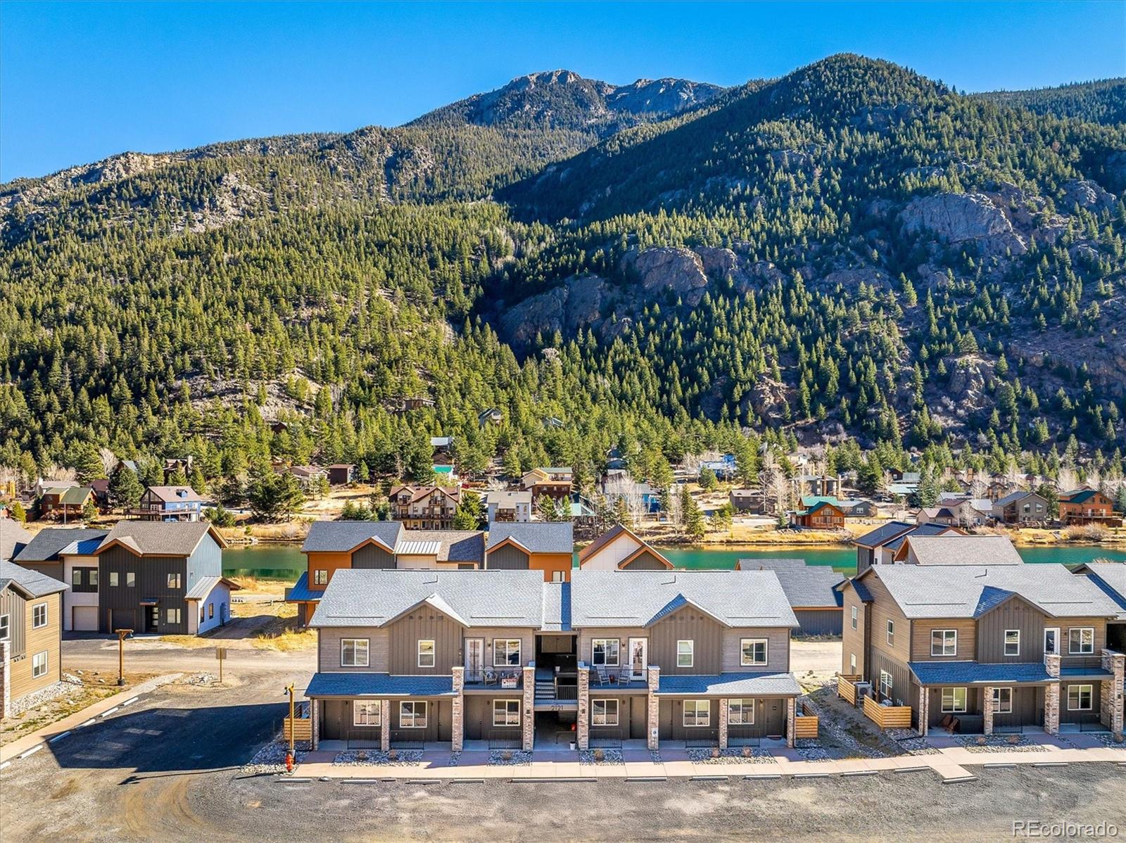 2121 Hummingbird Way 201