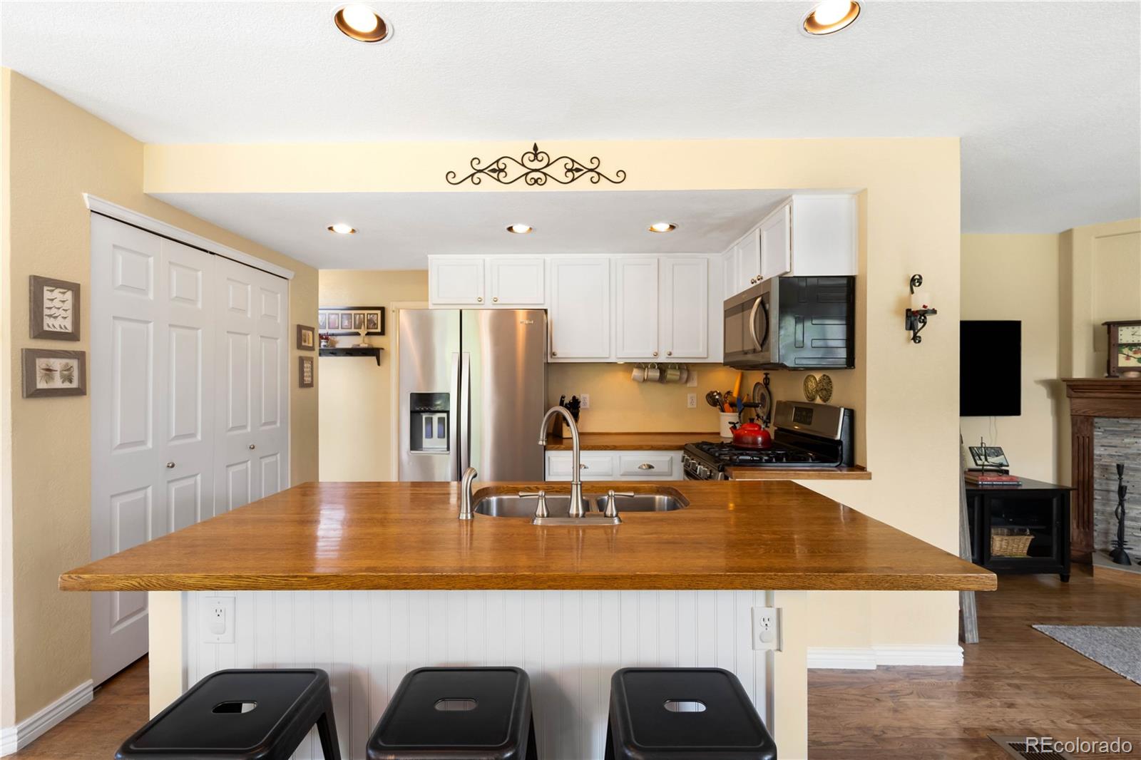 19716 Glendale Lane