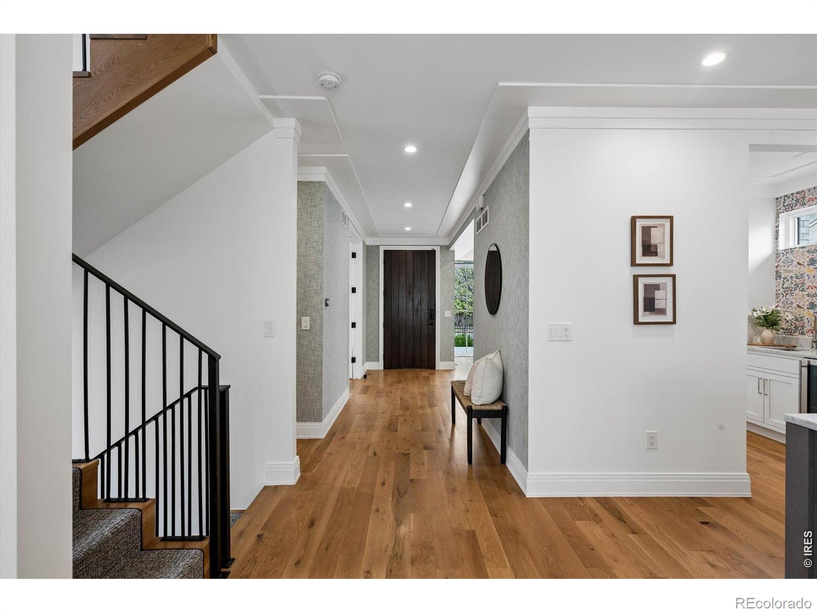 792 S High Street