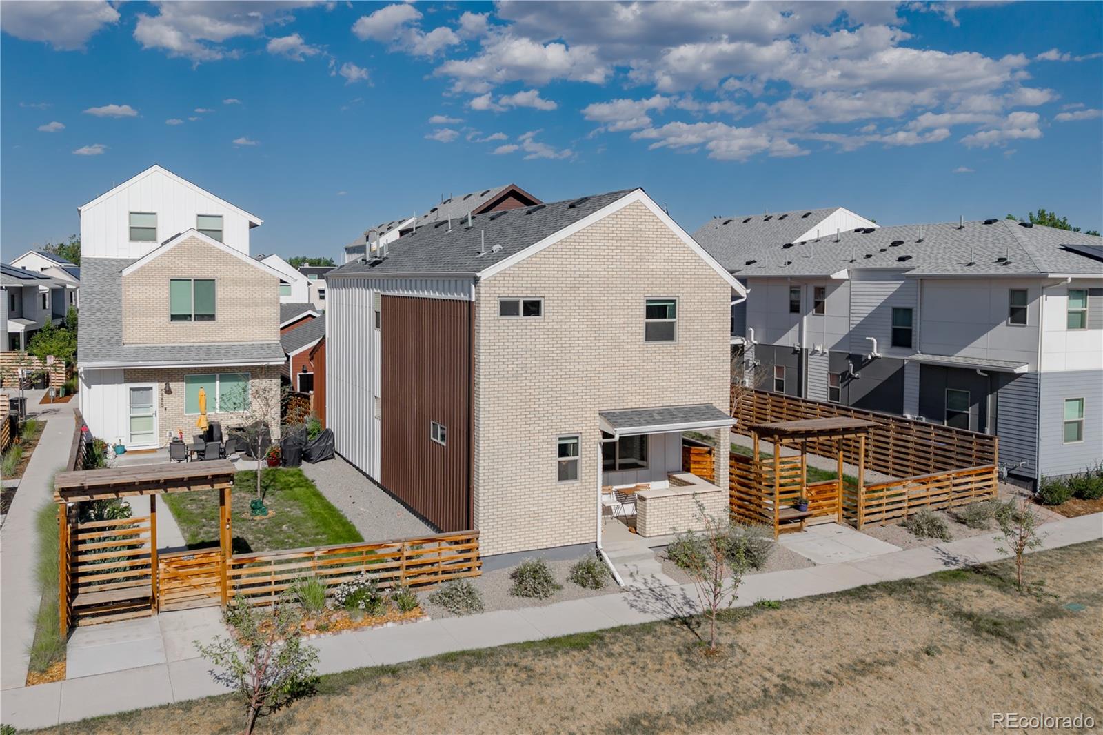 6875 Juniper Lane