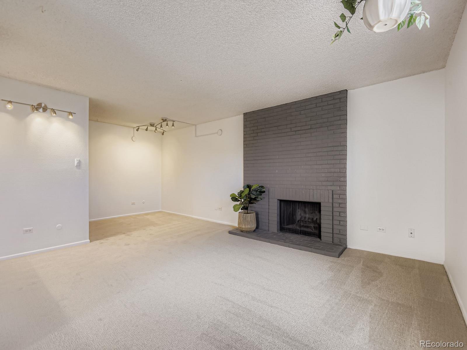 3323 S Monaco Street D