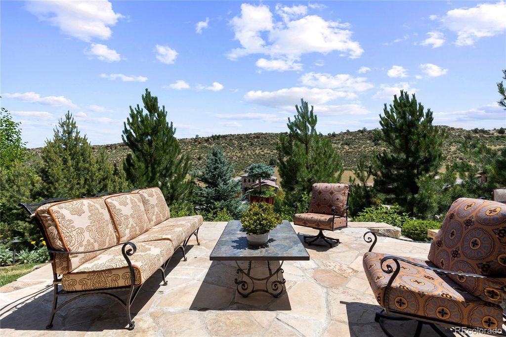 Photo of 8000 Raphael Lane, Littleton, CO 80125 (MLS # 2657442)