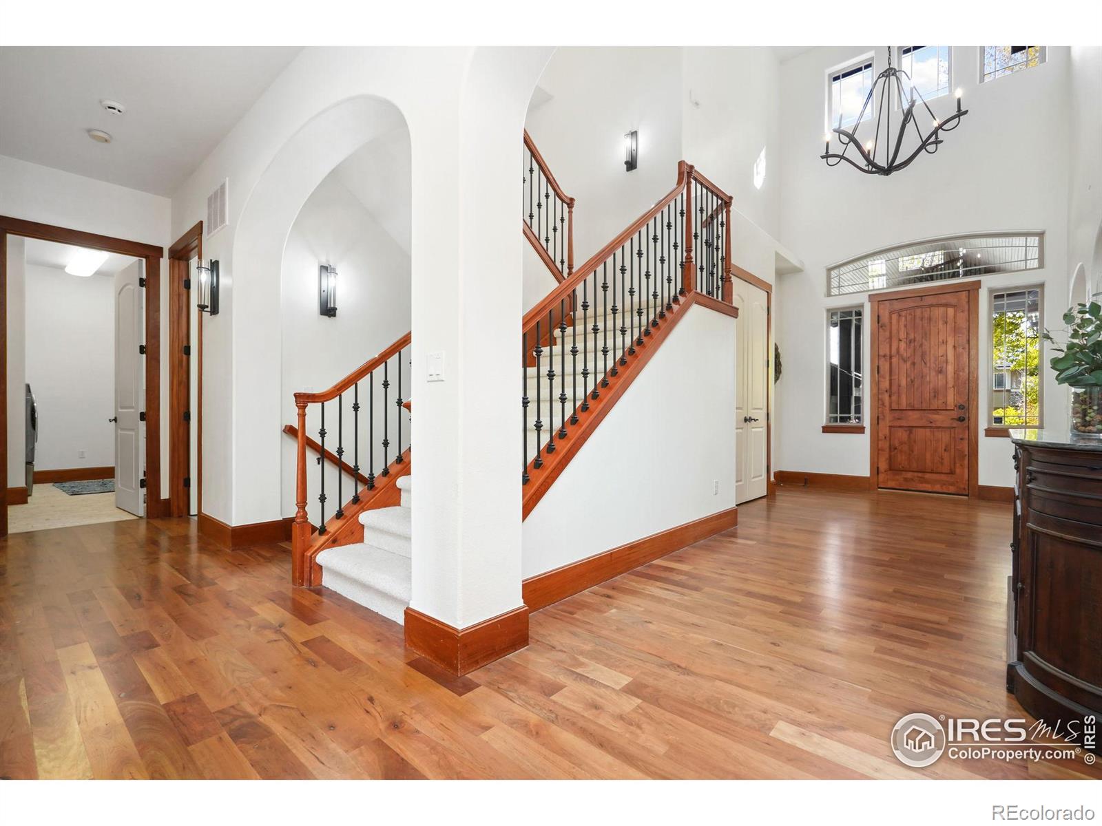 2121 Jade Way