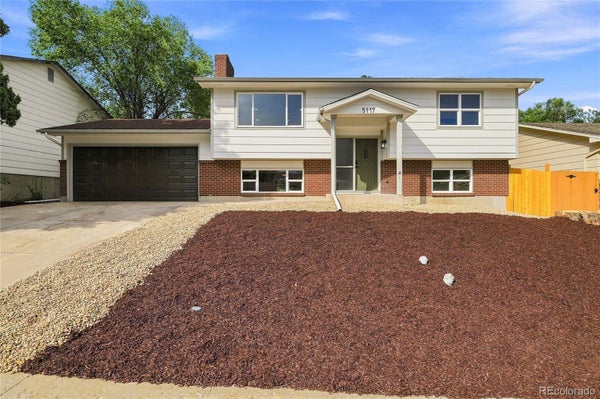 5117 CRESTWOOD DR, COLORADO SPRINGS, CO 80918 - Image ea41a95f347e4e44c9dc992d6e303390/2471861013