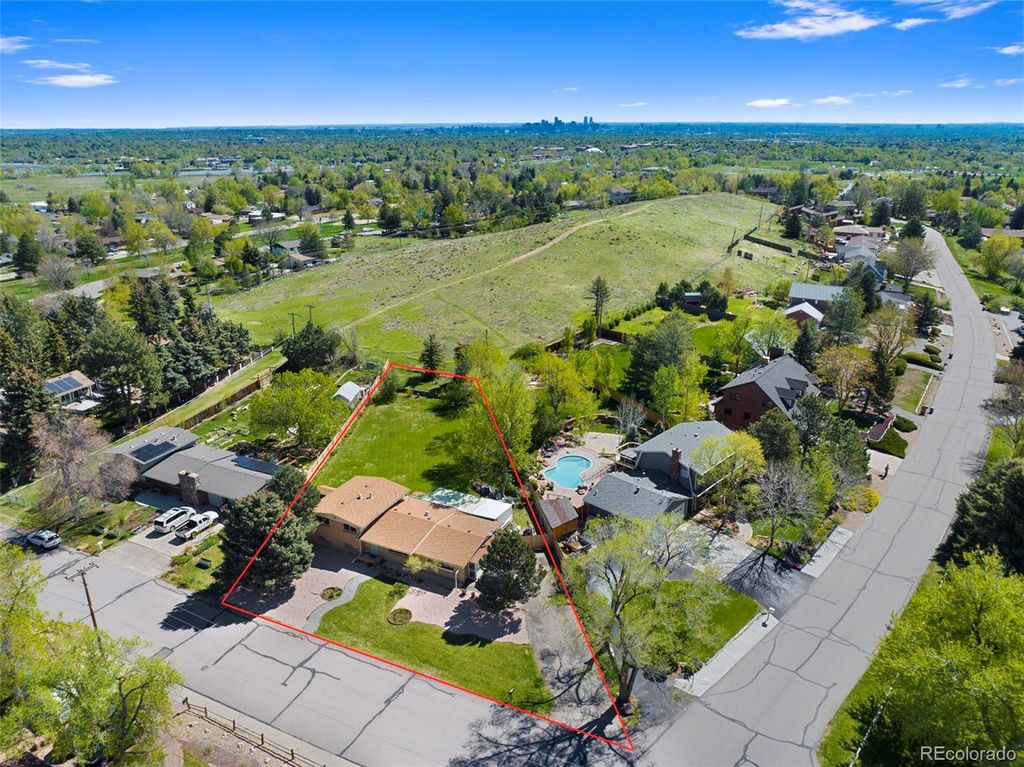 Photo of 580 S Parfet Street, Lakewood, CO 80226 (MLS # 5394076)
